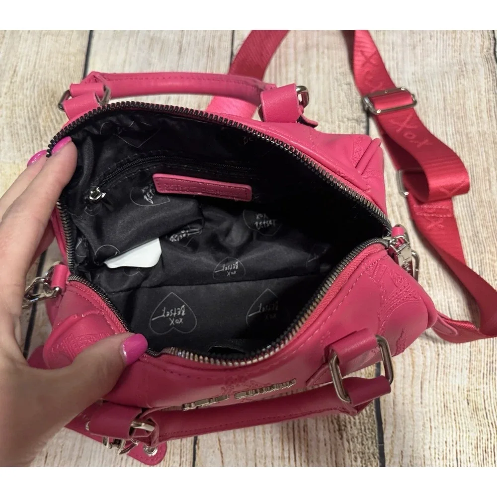 Betsey Johnson Purse Embossed Eiffel Tower Pink Shoulder Strap Key Ring GTb5